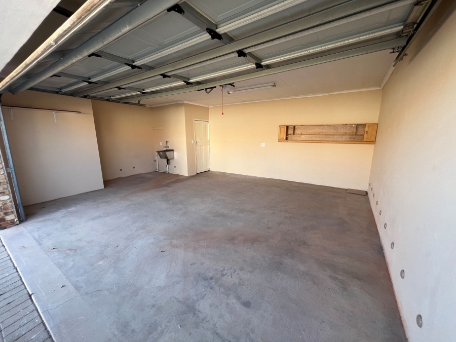 3 Bedroom Property for Sale in La Hoff North West